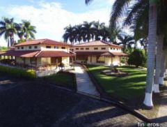 finca entre Cerritos y  Virgínia genial para grupos grandes - Finca en Pereira, Risaralda